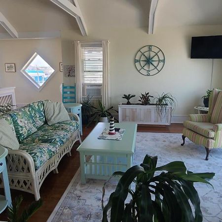 Pierhouse Bed & Breakfast Кил Девил Хилс Екстериор снимка